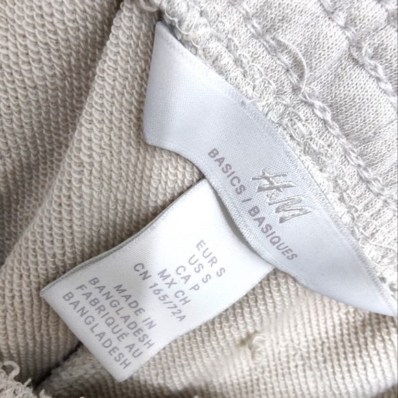 H&M basic cotton shorts cream color size S - Picture 3 of 3